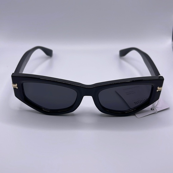 Fashion Eyewear Accessories - 𝅺chunky Black Gold Accent Fashion Sunglasses